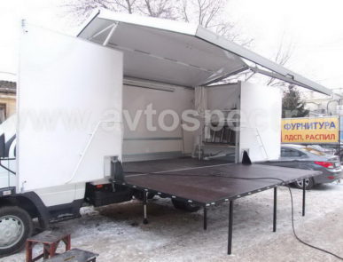 Передвижная сцена на базе Валдай