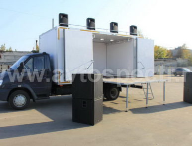 Передвижная сцена на базе шасси Валдай