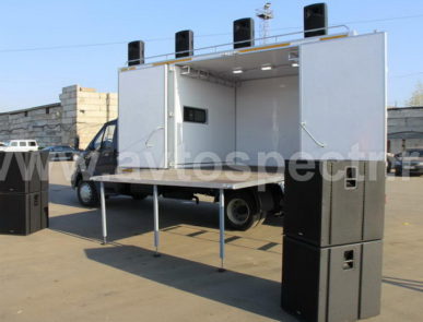 Передвижная сцена на базе шасси Валдай