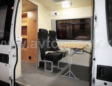 Передвижная библиотека Iveco Daily