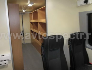 Передвижная библиотека Iveco Daily