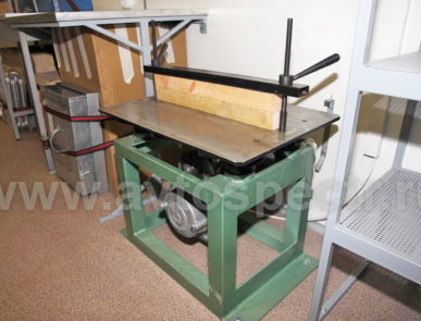 Мобильная строительная лаборатория по испытанию бетона