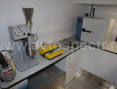 Мобильная лаборатория нефтепродуктов VW Crafter