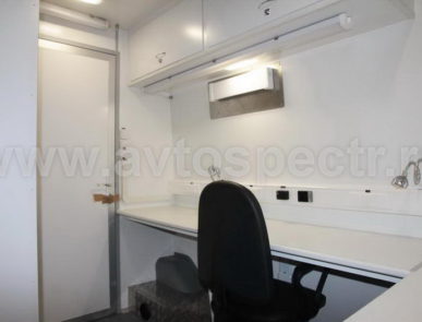 Передвижная ветеринарная лаборатория Ford Transit