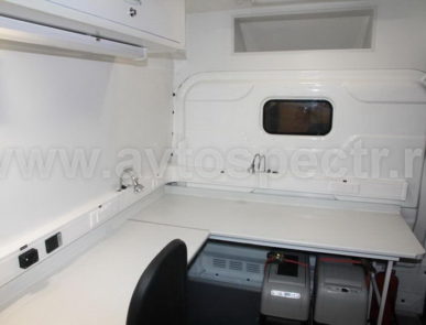 Передвижная ветеринарная лаборатория Ford Transit