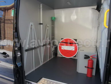 Автомобиль для перевозки опасных грузов 7 класса Ford Transit