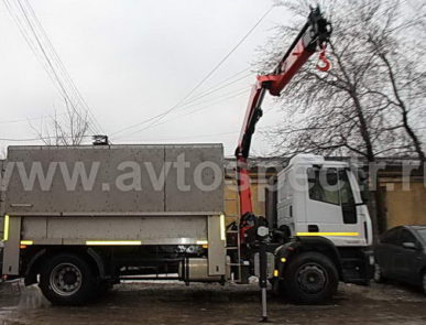 Автомобиль для перевозки опасных грузов среднего класса IVECO