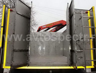 Автомобиль для перевозки опасных грузов среднего класса IVECO