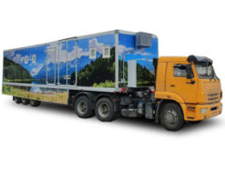 Мобильный санитарно-туалетный комплекс на базе полуприцепа