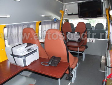 Штабной автомобиль на шасси Ford Transit
