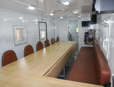 Командно штабная машина на базе КАМАЗ с прицепом