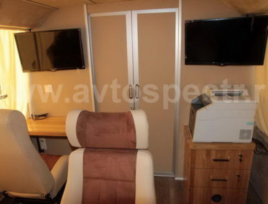 Передвижной штаб МАЗ 251